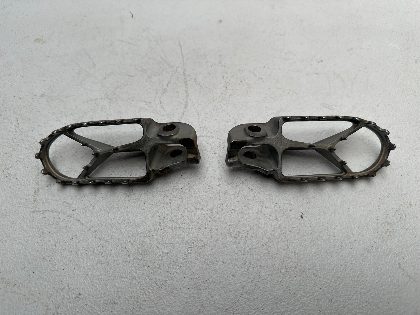 USED 2018-24 KTM 85 OEM Foot Pegs #PN 79003040033 #AC110