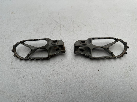 USED 2018-24 KTM 85 OEM Foot Pegs #PN 79003040033 #AC110
