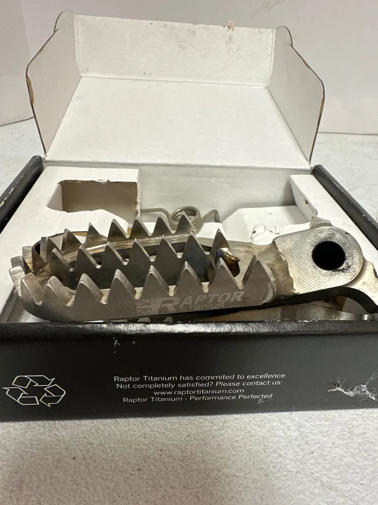 Raptor Titanium Footpegs #56-9158 #cm97
